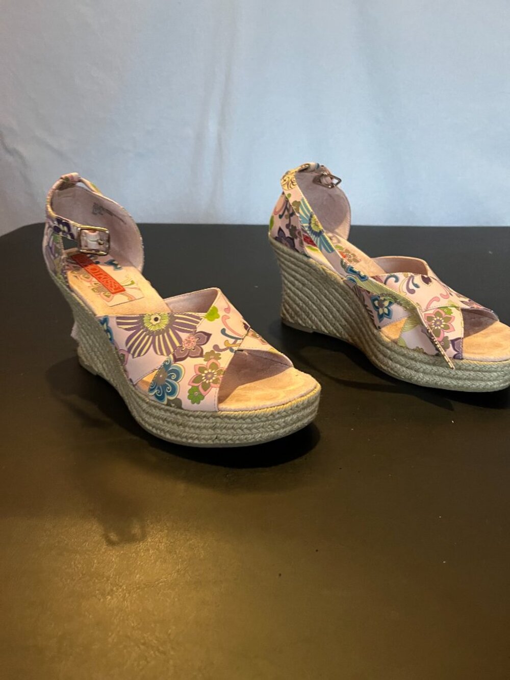 Hotkiss Size 8 Pink Lifted Sandals with Yarn Aesthetic